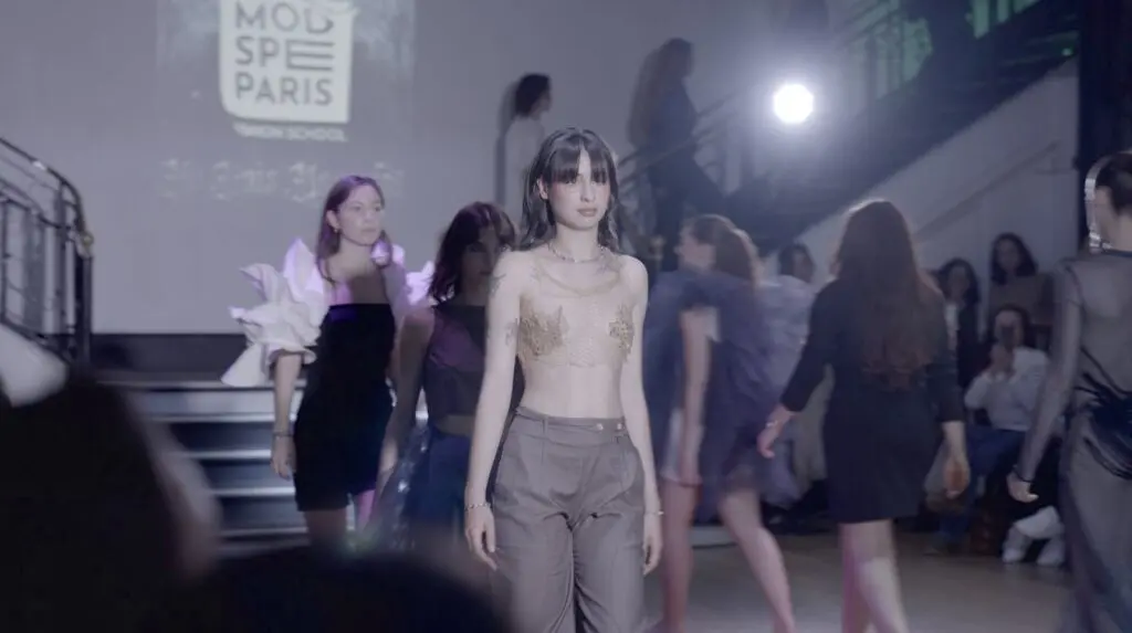 défile MOD'SPE 2024 Au Bois Dormant Pavillon wagram