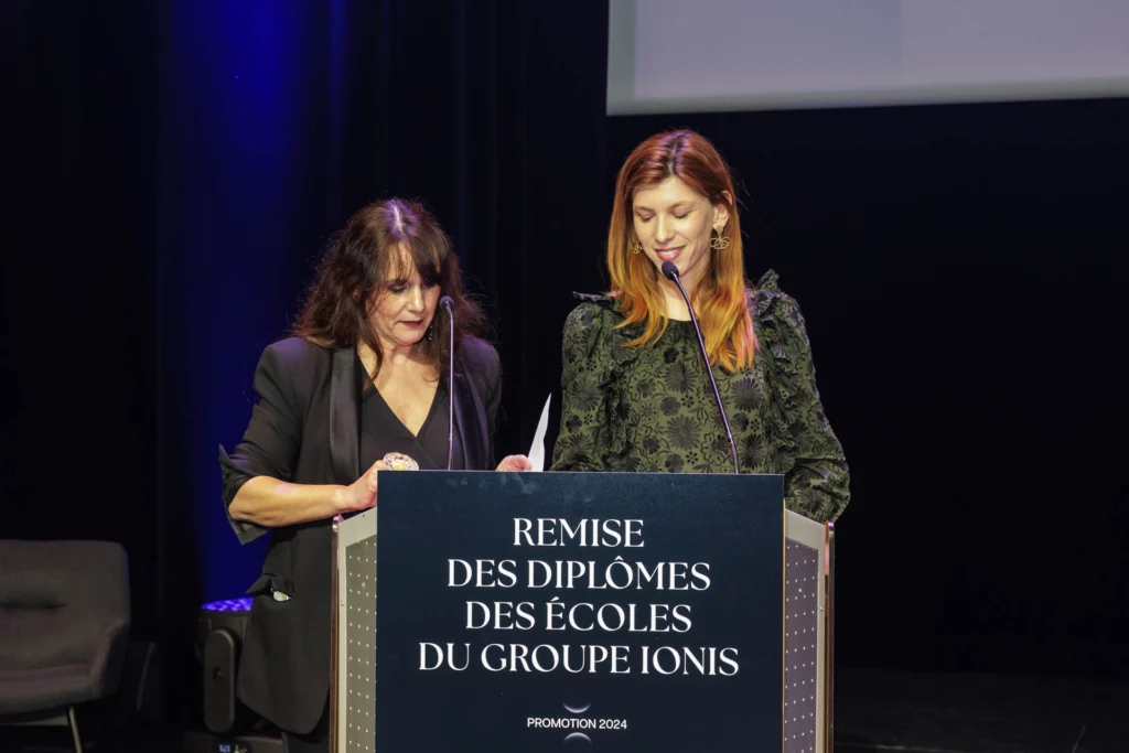 Remise des diplomes des ecoles ETNA, ICS BEGUE, ISEFAC, MOD'SPE, SUPINFO, XP, promotion 2024, Groupe IONIS. Palais des Congres, Paris. 25 avril 2025. © Laurent Guichardon.
