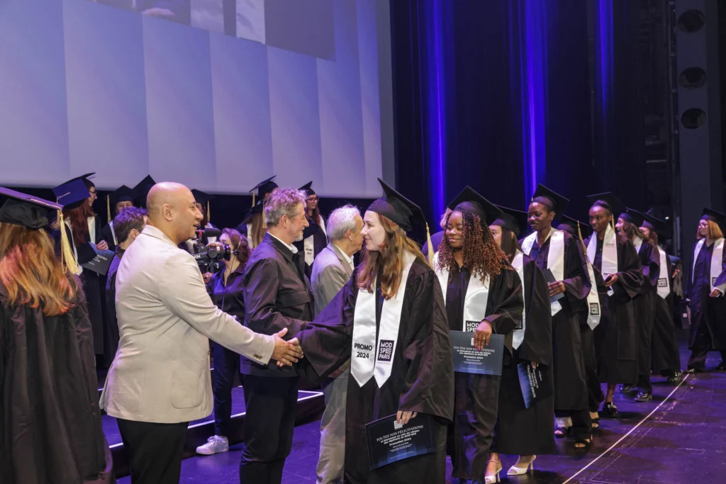 Remise des diplomes des ecoles ETNA, ICS BEGUE, ISEFAC, MOD'SPE, SUPINFO, XP, promotion 2024, Groupe IONIS. Palais des Congres, Paris. 25 avril 2025. © Laurent Guichardon.